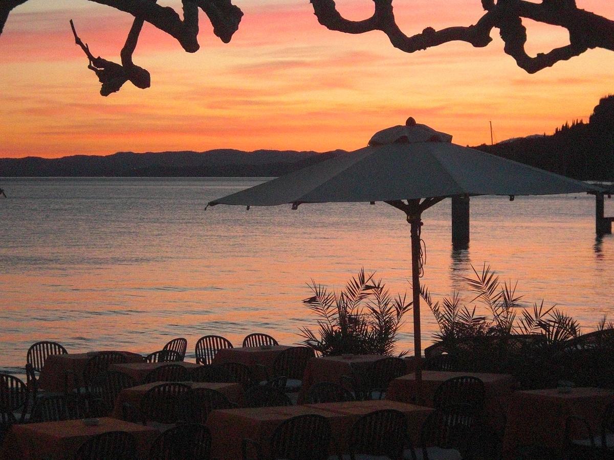 Hotel Tre Corone Garda  Dış mekan fotoğraf